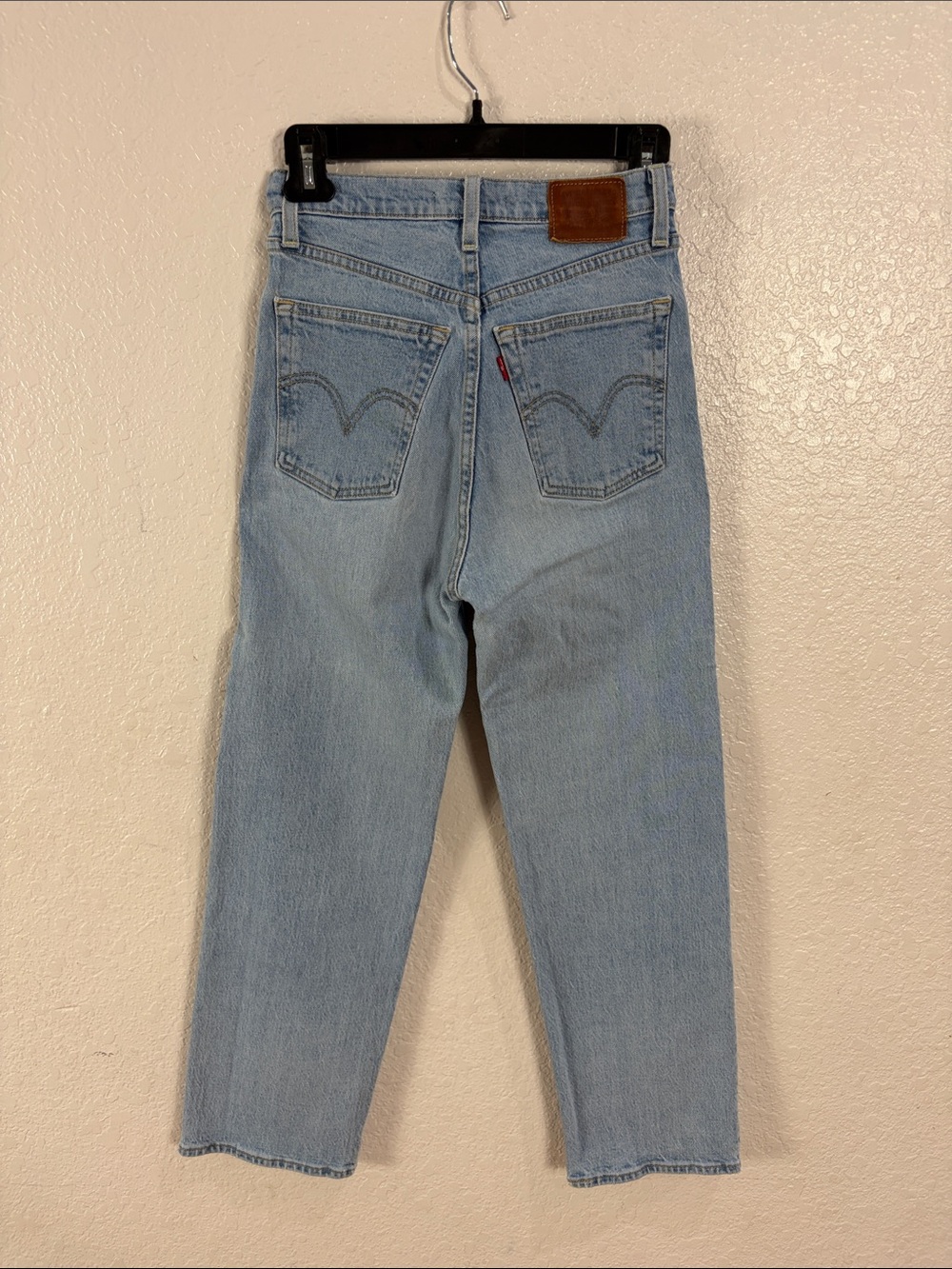 Levi's Premium Ribcage Straight,Size 25,Light Blue High-Rise Straight-Leg Jeans